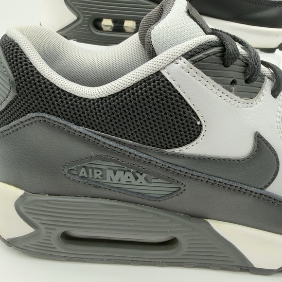 Nike Air Max 90 Black/Wolf Grey 537384-053 Men's Size 11 - Picture 5 of 16